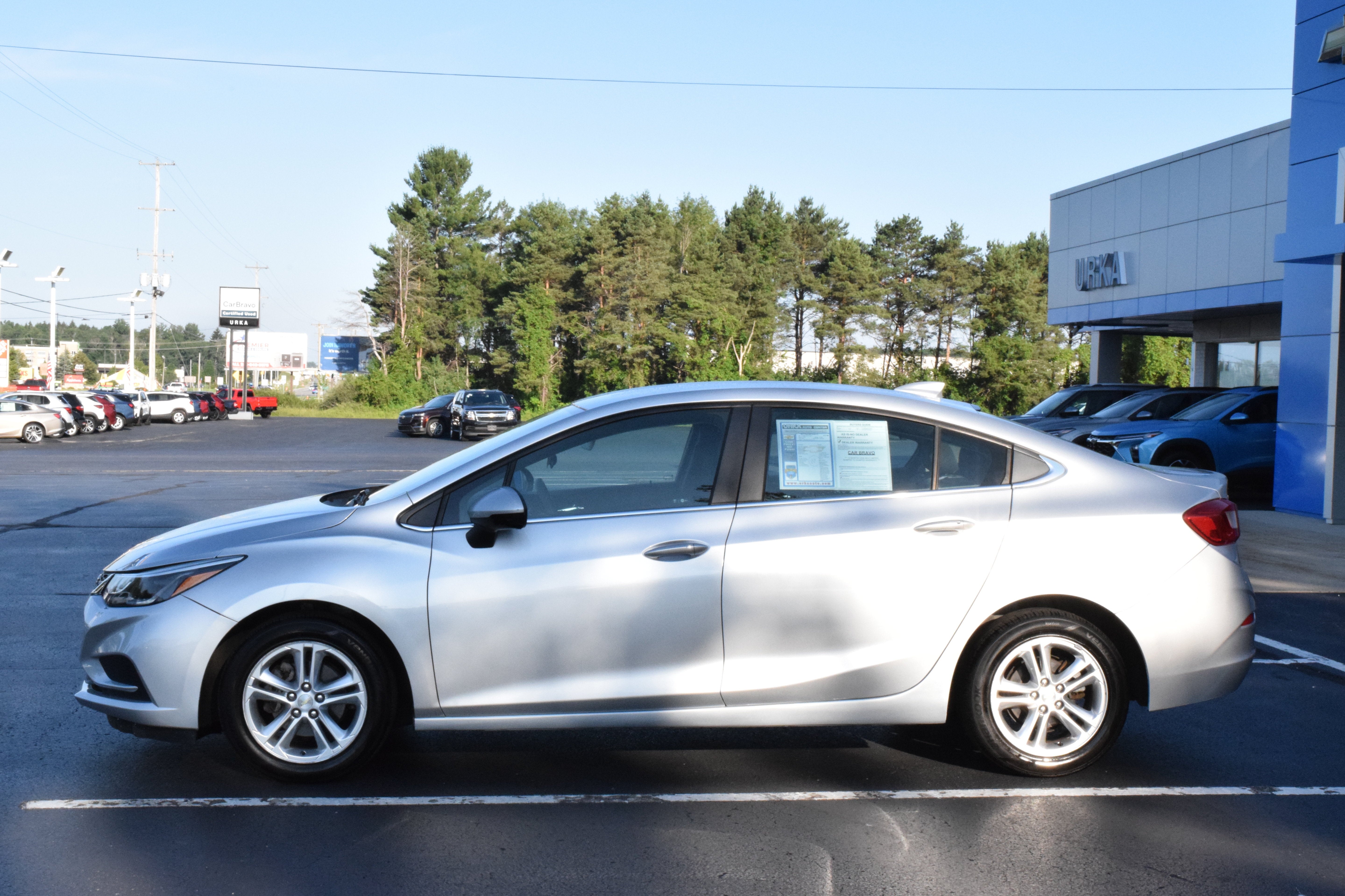 2017 Chevrolet Cruze — side profile view